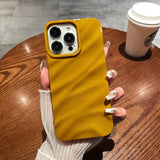 Luxury 3D Wavy Pattern Case